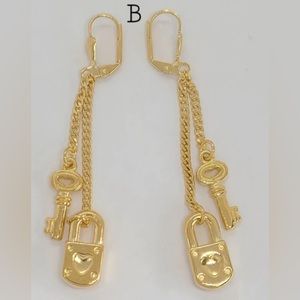 Long Earrings Paddle and Key Gold-filled